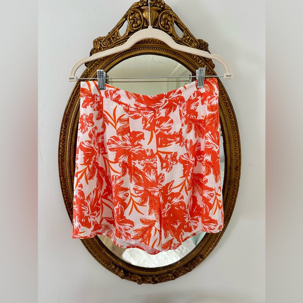 NWOT Orange Hawaiian Print High Waist Shorts